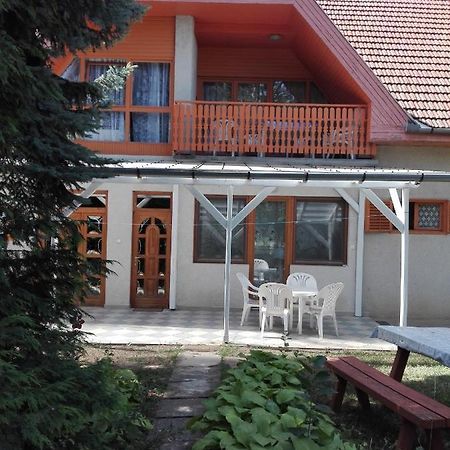 Hutter Vendeghaz Hotell Szántód Exteriör bild