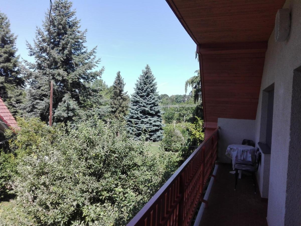 Hutter Vendeghaz Hotell Szántód Exteriör bild