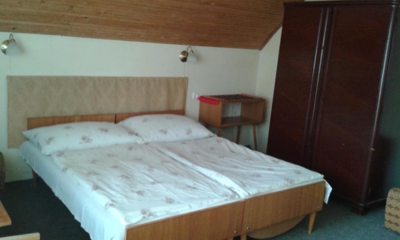 Hutter Vendeghaz Hotell Szántód Exteriör bild