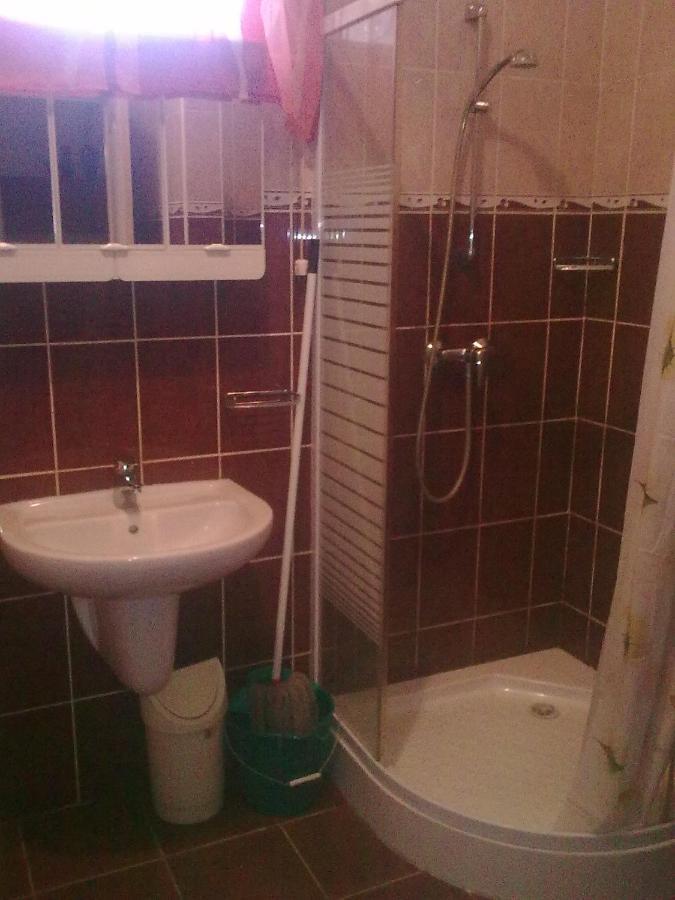 Hutter Vendeghaz Hotell Szántód Exteriör bild