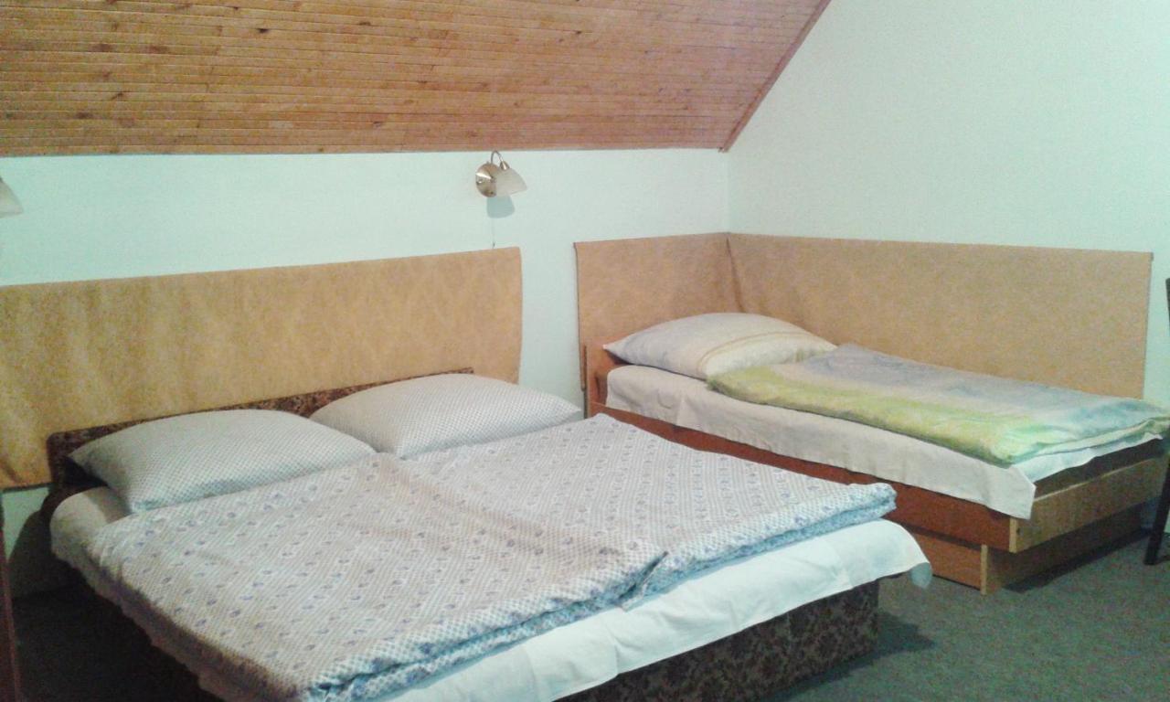 Hutter Vendeghaz Hotell Szántód Exteriör bild
