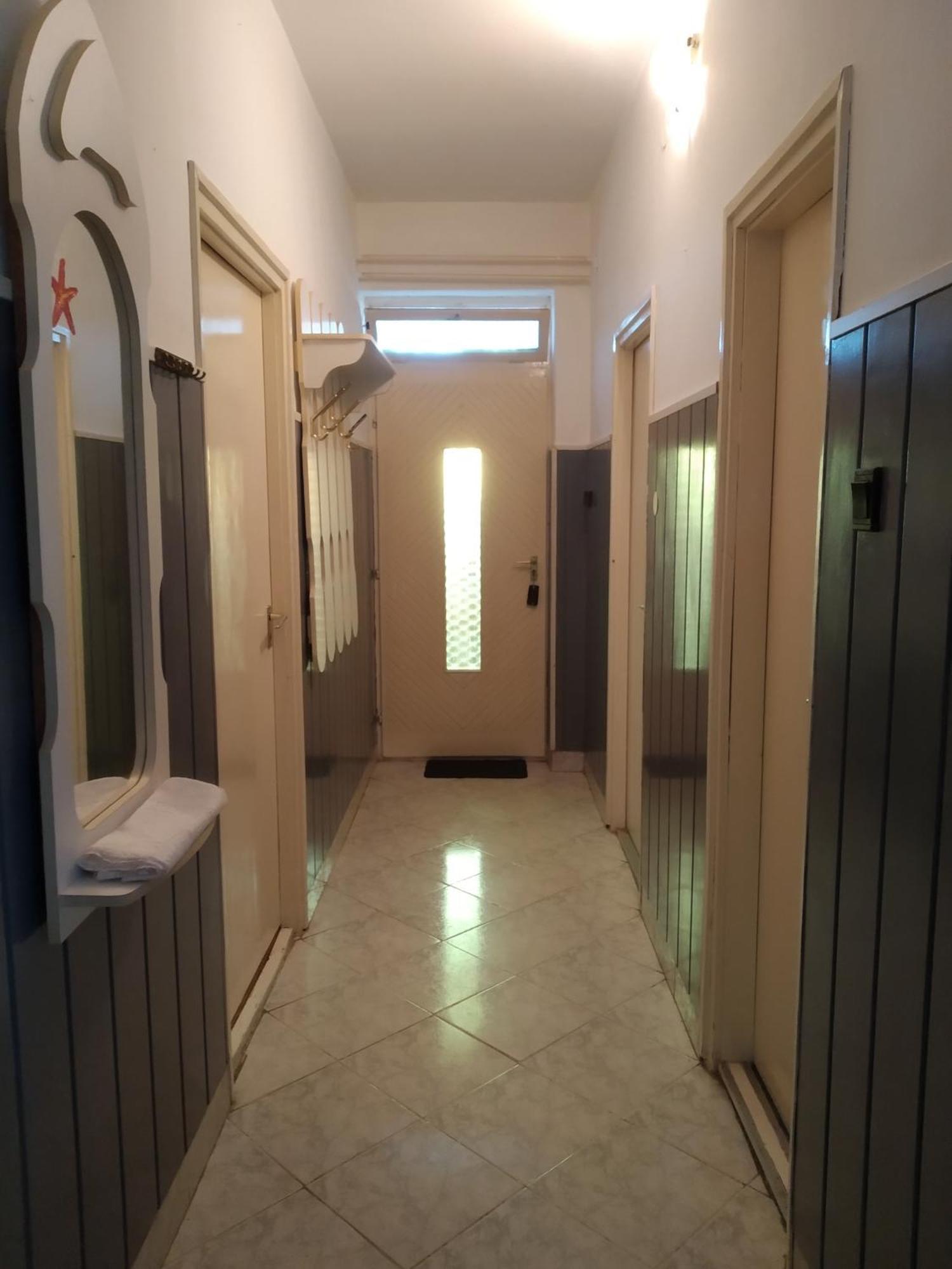 Hutter Vendeghaz Hotell Szántód Exteriör bild
